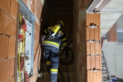 50d8a2eb-0321-428e-b9a1-2a25160a4789-0