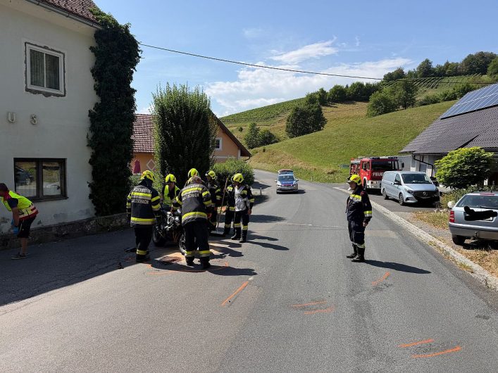 Motorrad gegen PKW – Verkehrsunfall in Pössnitz
