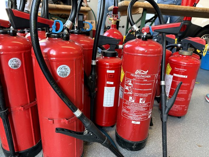 Feuerlöscher-Überprüfung bei der FF Maltschach